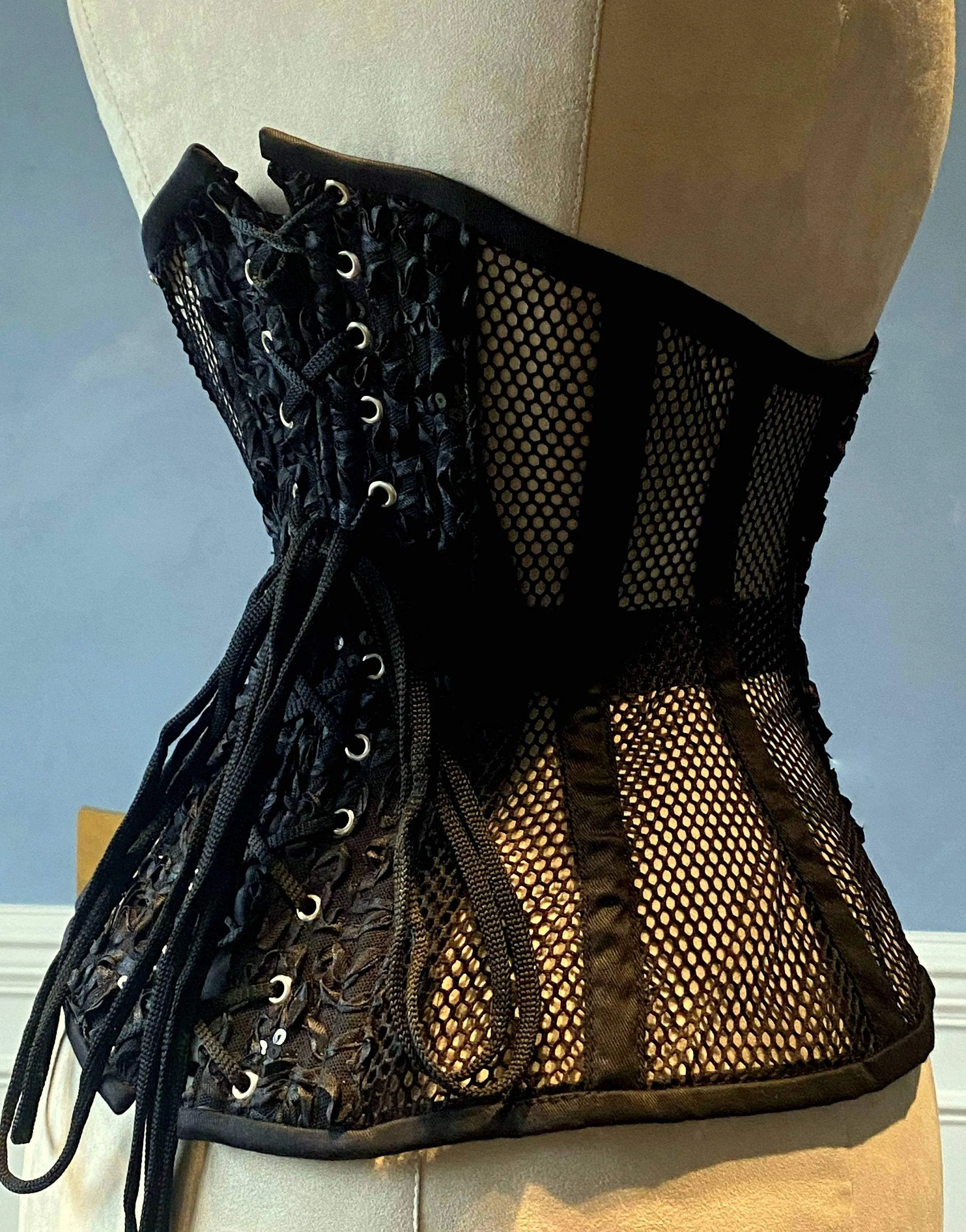 Real steel boned underbust corset from mesh with embroidered front and back. Waist training corset for tight lacing. Gothic, steampunk corset